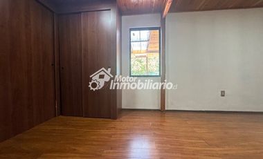 Arriendo casa 3 dormitorios con estacionamiento en Estadio Germán Becker, Temuco