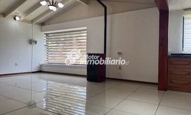 Arriendo casa 3 dormitorios con estacionamiento en Estadio Germán Becker, Temuco