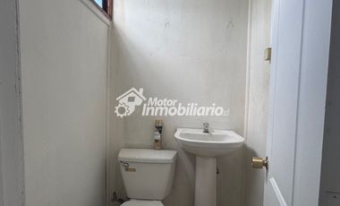 Arriendo casa 3 dormitorios con estacionamiento en Estadio Germán Becker, Temuco