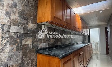 Arriendo casa 3 dormitorios con estacionamiento en Estadio Germán Becker, Temuco