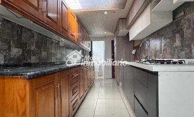 Arriendo casa 3 dormitorios con estacionamiento en Estadio Germán Becker, Temuco