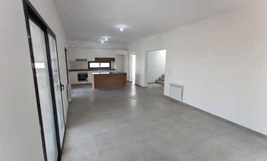 Casa en Santa Elisa, Pilar del este.