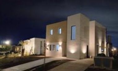 Casa en Santa Elisa, Pilar del este.