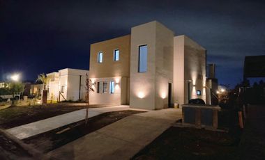 Casa en Santa Elisa, Pilar del este.