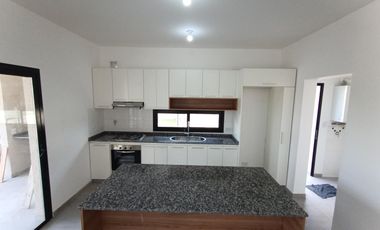 Casa en Santa Elisa, Pilar del este.