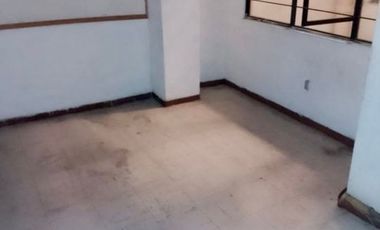 Edificio en zona comercial sobre Ermita Iztapalapa