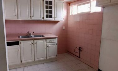 Edificio en zona comercial sobre Ermita Iztapalapa