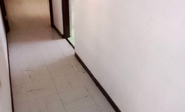 Edificio en zona comercial sobre Ermita Iztapalapa