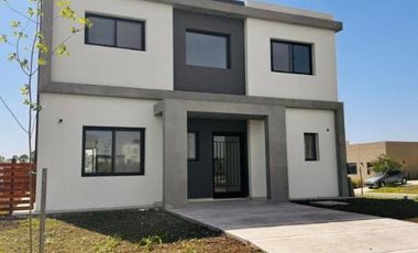 Casa en San Ramon, Pilar del este.