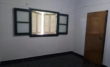 Casa en venta - 1 Dormitorio 1 Baño - Almirante Brown