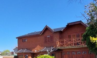 Casa en venta - 4 Dormitorios 2 Baños - Mar del Tuyú