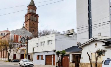 Casa en venta - 3 Dormitorios 3 Baños - Mar del Plata