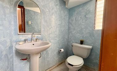 Casa en VENTA en COSTA DE ORO / AMPLIO JARDIN