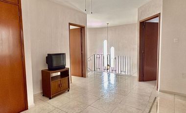 Casa en VENTA en COSTA DE ORO / AMPLIO JARDIN