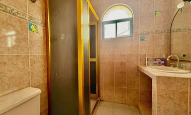 Casa en VENTA en COSTA DE ORO / AMPLIO JARDIN