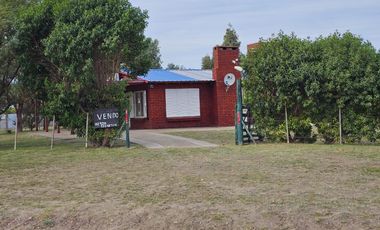 Casa en venta - 3 Dormitorios 2 Baños - Bahía San Blas