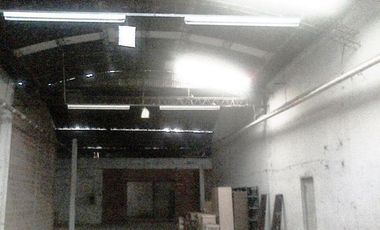 Depósito en venta - 1 Baño - Morón