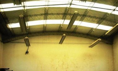 Depósito en venta - 1 Baño - Morón