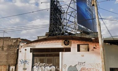 Depósito en venta - 1 Baño - Morón