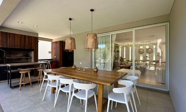 Departamento en venta - 3 Dormitorios 3 Baños - Pinamar