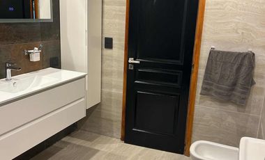 Casa en venta - 4 Dormitorios 2 Baños - Santa Clara del Mar