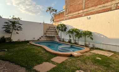 CASA CON ALBERCA EN RENTA EN EL MIRADOR