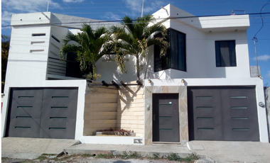 CASA CON ALBERCA EN RENTA EN EL MIRADOR