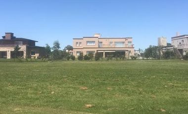 Terreno - Canning (E. Echeverria)