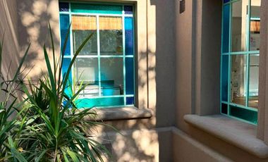 Venta Casa 5 dormitorios más dependencia de servicio jardín con pileta Country Aldea Lago Fisherton