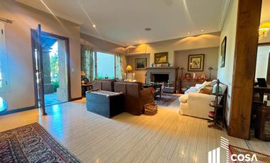 Venta Casa 5 dormitorios más dependencia de servicio jardín con pileta Country Aldea Lago Fisherton