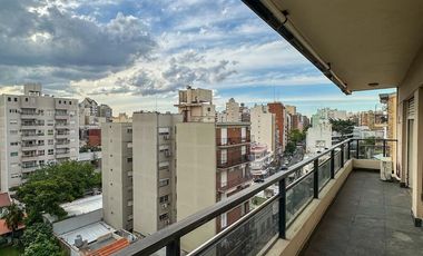 Departamento en venta en Lanús Oeste 4 ambientes con dos cocheras