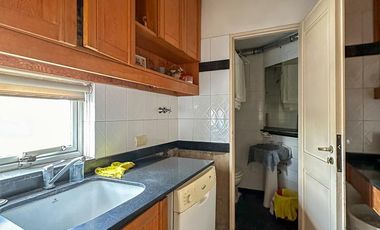 Departamento en venta en Lanús Oeste 4 ambientes con dos cocheras