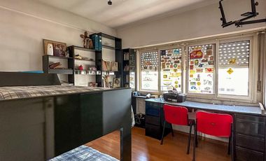 Departamento en venta en Lanús Oeste 4 ambientes con dos cocheras
