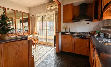 Departamento en venta en Lanús Oeste 4 ambientes con dos cocheras