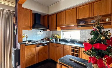 Departamento en venta en Lanús Oeste 4 ambientes con dos cocheras