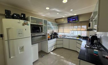 Departamento en venta - 3 Dormitorios 3 Baños - Avellaneda