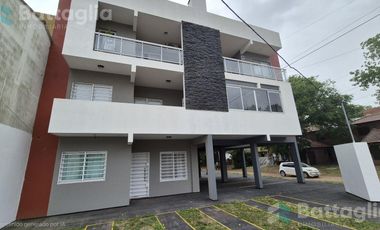 DEPARTAMENTO CON PATIO Y COCHERA EN COSTA AZUL