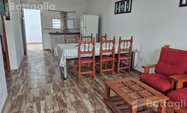DEPARTAMENTO CON PATIO Y COCHERA EN COSTA AZUL
