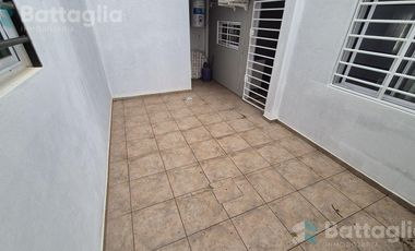 DEPARTAMENTO CON PATIO Y COCHERA EN COSTA AZUL