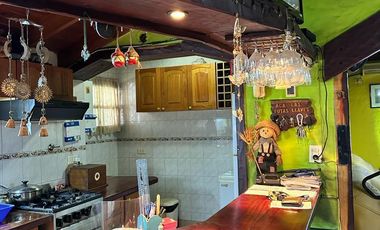 Venta de Casa Quinta 4 Ambientes en Paso Del Rey S/Lote de 24.73x45.50M² Con Quincho yPileta