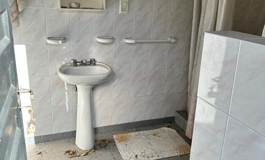 Venta de Casa Quinta 4 Ambientes en Paso Del Rey S/Lote de 24.73x45.50M² Con Quincho yPileta