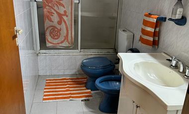 Venta de Casa Quinta 4 Ambientes en Paso Del Rey S/Lote de 24.73x45.50M² Con Quincho yPileta