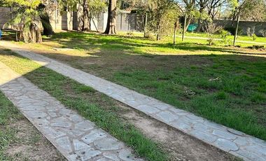 Venta de Casa Quinta 4 Ambientes en Paso Del Rey S/Lote de 24.73x45.50M² Con Quincho yPileta