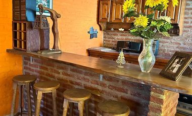 Venta de Casa Quinta 4 Ambientes en Paso Del Rey S/Lote de 24.73x45.50M² Con Quincho yPileta