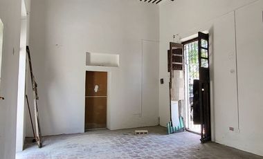 Casa en venta para remodelar en el Centro Histórico de Mérida – Gran terreno