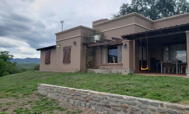 Casa en  venta 3D, En barrio privado Las Tuquitas, Raco