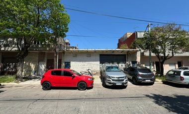 Mendoza y Juan Crisol - Deposito/Galpon en Venta - Excelente ubicacion