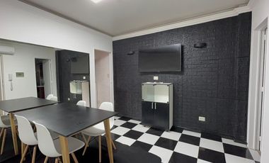 Departamento de 2 ambientes amoblado con cochera en alquiler