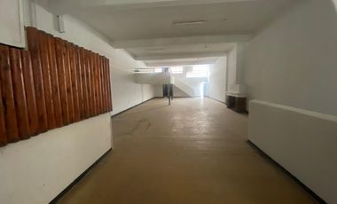 ALQUILER-Cordoba Capital-La Cañada y Montevideo-Local 3 plantas-apto todo destino-Sin expensas-600m2