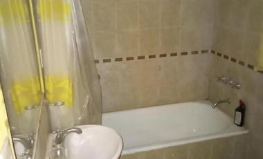 Casa en venta - 3 Dormitorios 4 Baños - Guernica